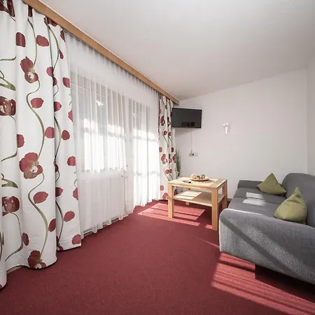 Klotz Alpenglueck Апартаменты Лангенфельд