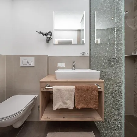 Klotz Alpenglueck Апартаменты Лангенфельд